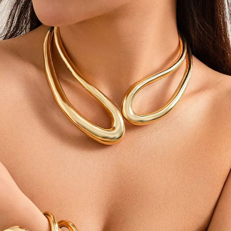 Gilded Contour Necklace
