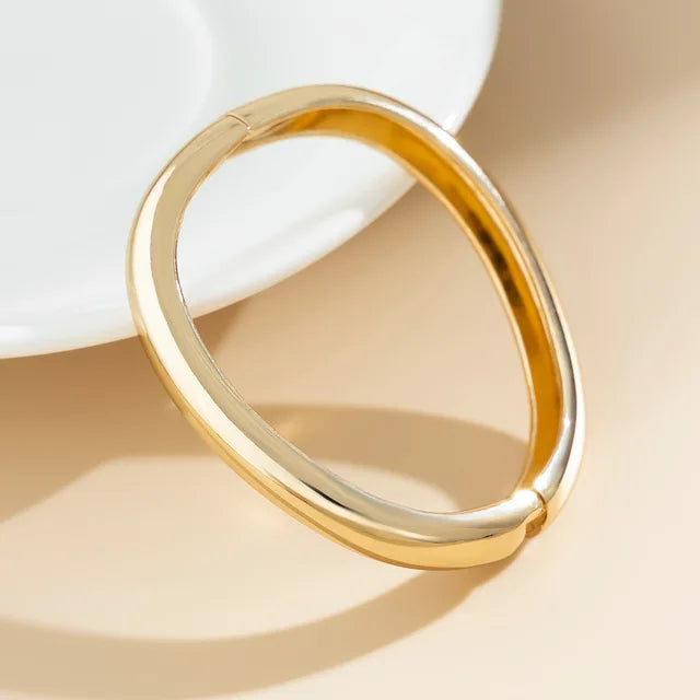 Kalani Bold Bracelet Stack