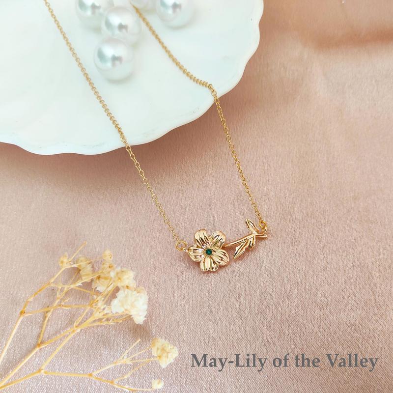 The BirthFlower Necklace