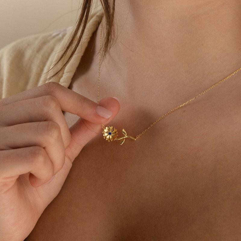 The BirthFlower Necklace